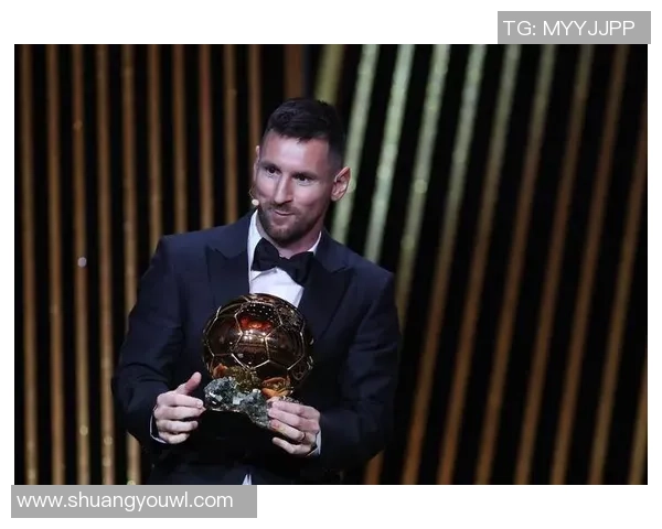 《绿茵传奇:一位足球天才从街头到世界杯的奋斗历程》 《绿茵传奇:一位足球天才从街头到世界杯的奋斗历程》