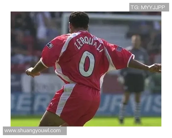 七号球衣下的传奇故事:足球世界的星光与挑战 七号球衣下的传奇故事:足球世界的星光与挑战