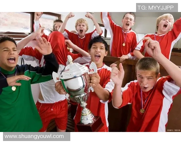 坡头足球球星崛起之路：从小镇少年到世界足坛巨星的成长历程