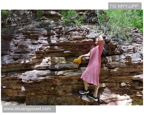 戴绑头巾的英格兰足球明星有哪些独特风采与故事