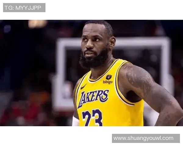 湖人足球球星带动球队奋勇拼搏展现无限激情与非凡魅力