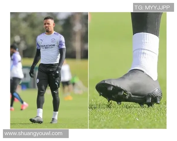 足坛球星球鞋盘点：明星球员们的独特战靴与品牌选择揭秘